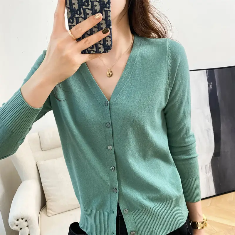 Black V-Neck Knitted Cardigan Women's Loose Base Layer - Image 5