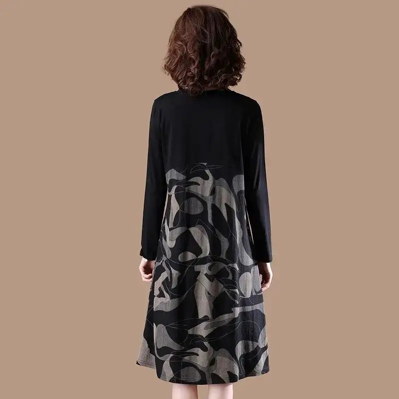 Black Printed Slimming Mid-Length Dress for Plus Size Women