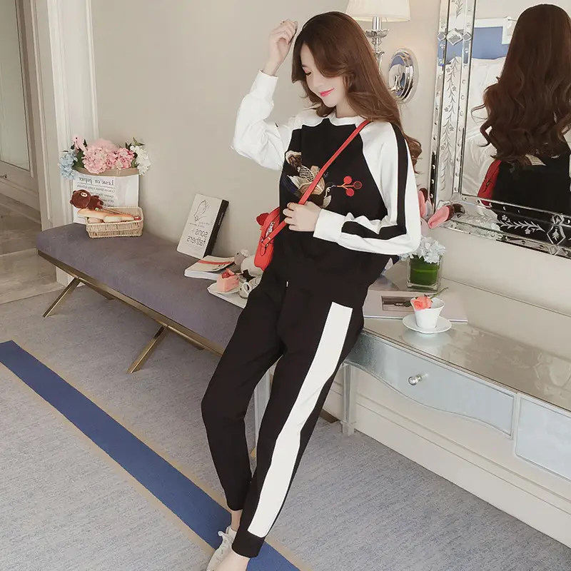 Women Korean Style Embroidered T-Shirt Set 2025 Winter - Image 4