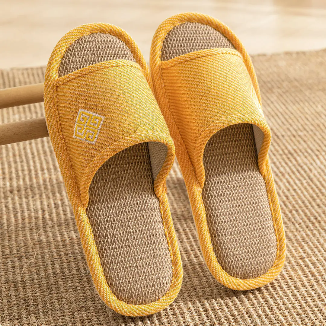 Men's Linen Slippers for Home Indoor Use 2026 Four-Season Non-Slip Summer Cotton and Linen Floor Slippers for Men Breathable and Non-Slip