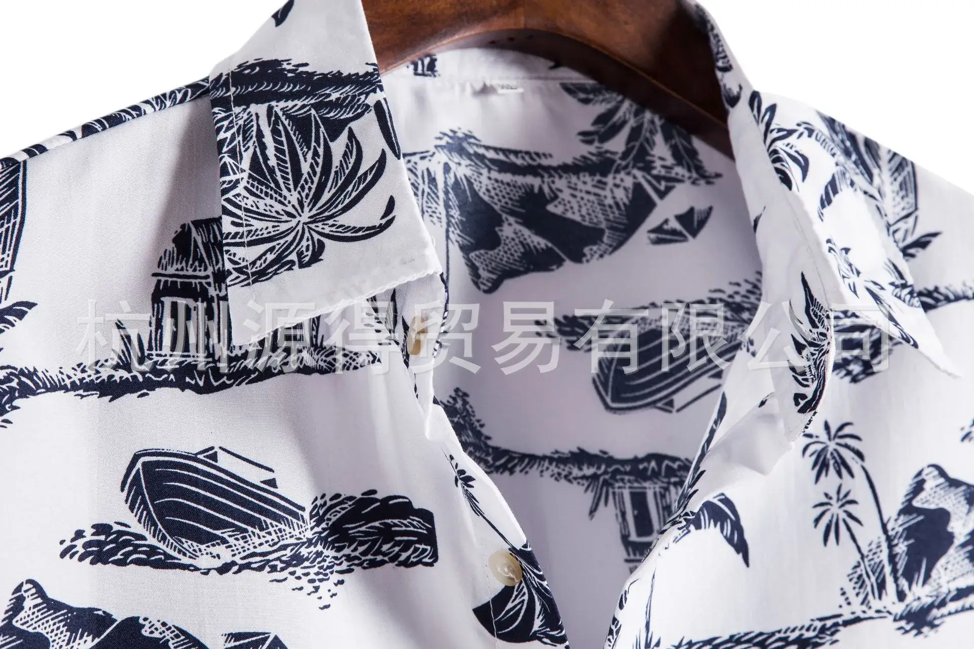 Men's Printed Short Sleeve Shirt White Black Tropical Design - Image 5