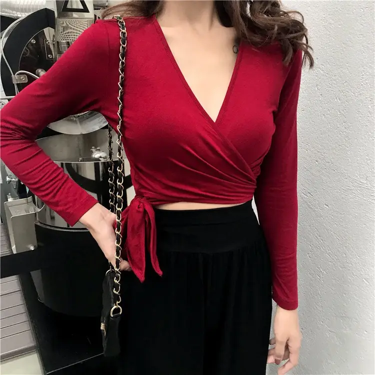 Women Long Sleeve V Neck T-Shirt Slim Fit Black Pants — feature 6