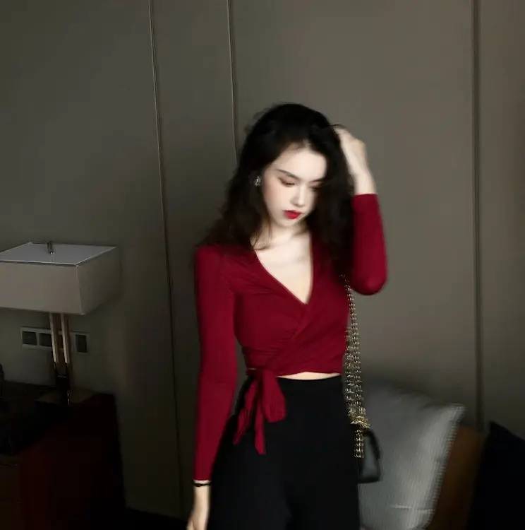 Black Lace-Up Long Sleeve V Neck T-Shirt for Women — feature 8