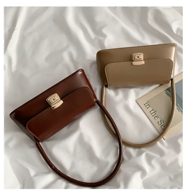 Black Korean Style Women's Shoulder Bag with Gold Clasp — feature 14
