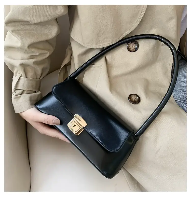 Black Korean Style Women's Shoulder Bag with Gold Clasp — feature 43