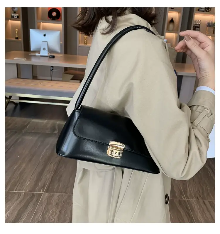 Black Korean Style Women's Shoulder Bag with Gold Clasp — feature 47
