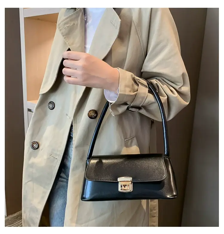 Black Korean Style Women's Shoulder Bag with Gold Clasp — feature 49