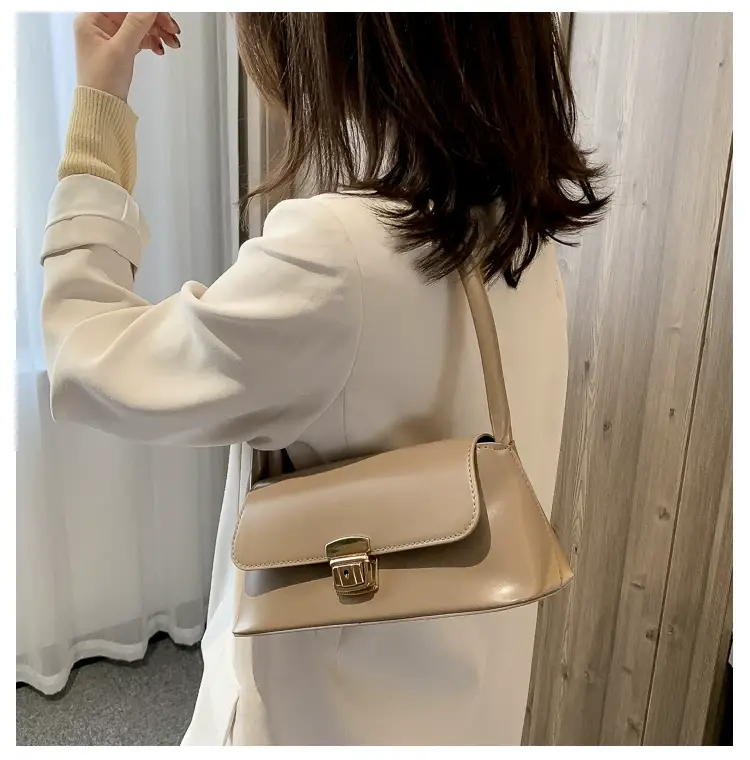 Black Korean Style Women's Shoulder Bag with Gold Clasp — feature 56