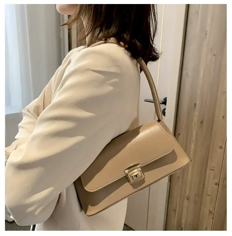 Black Korean Style Women's Shoulder Bag with Gold Clasp — feature 59