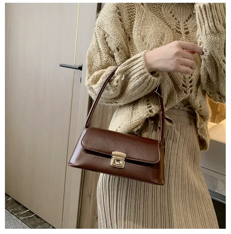 Black Korean Style Women's Shoulder Bag with Gold Clasp — feature 60