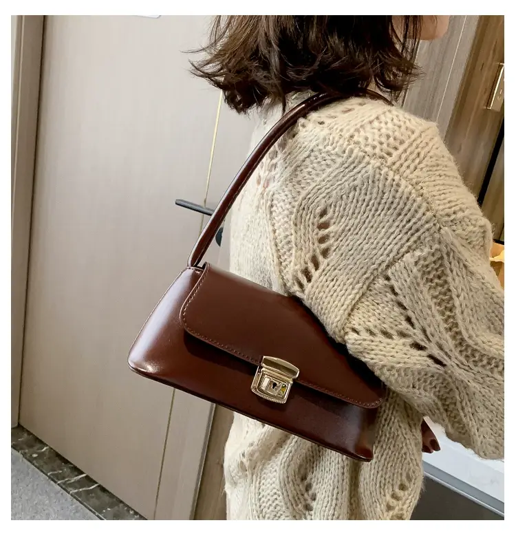 Black Korean Style Women's Shoulder Bag with Gold Clasp — feature 63