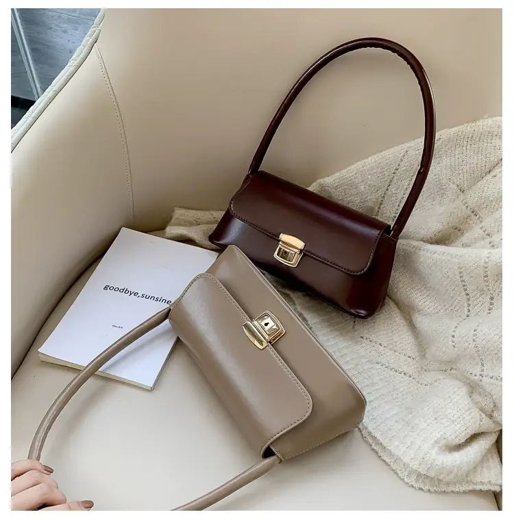 Black Korean Style Women's Shoulder Bag with Gold Clasp — feature 74