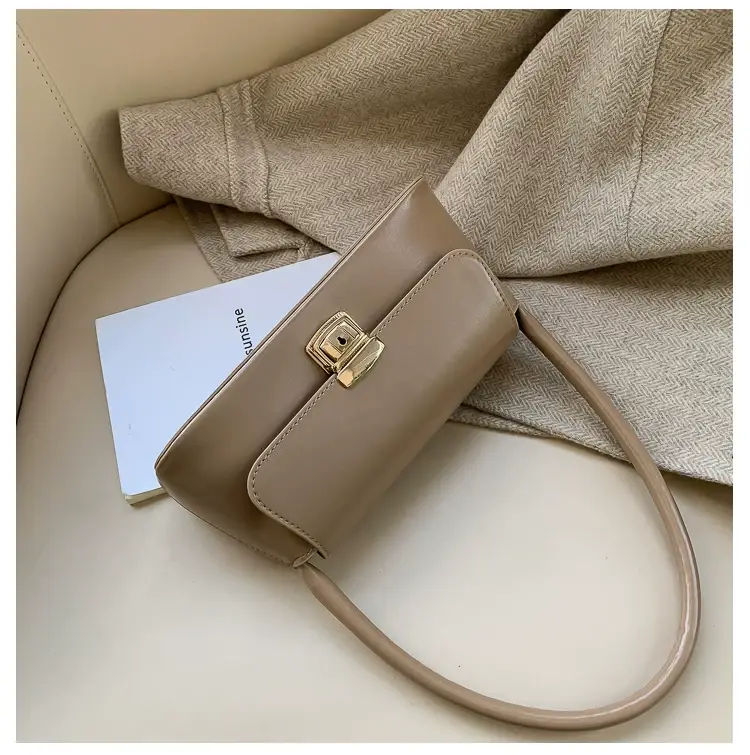 Black Korean Style Women's Shoulder Bag with Gold Clasp — feature 97