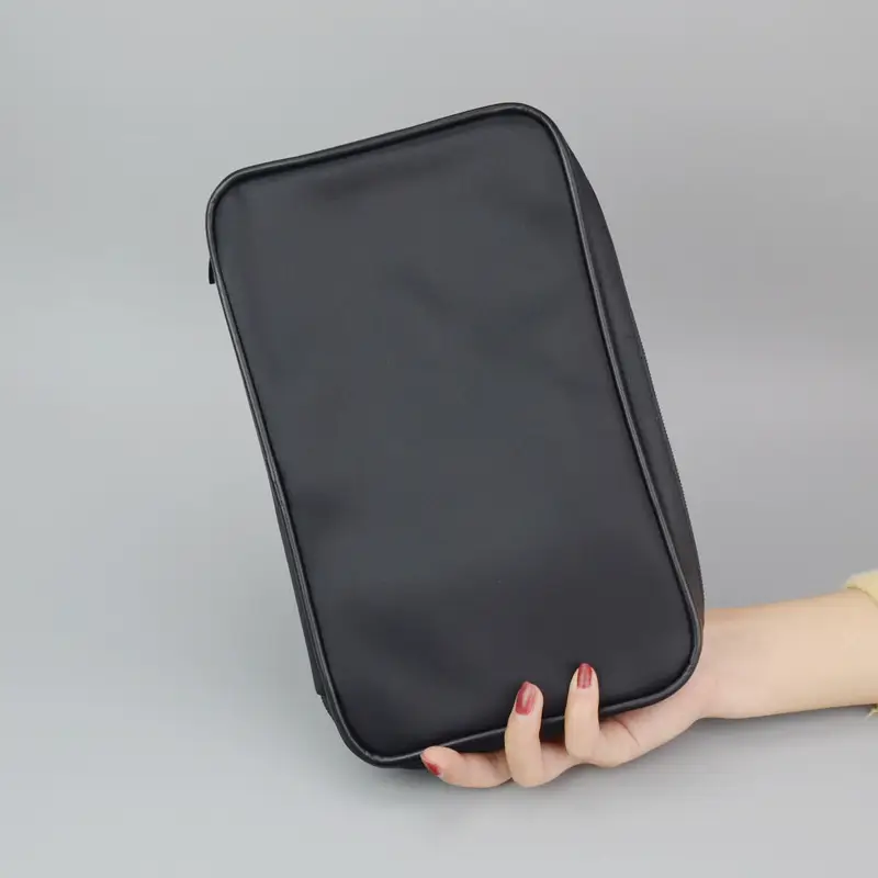 21-Hole Waterproof Makeup Brush Bag Black Canvas — feature 5