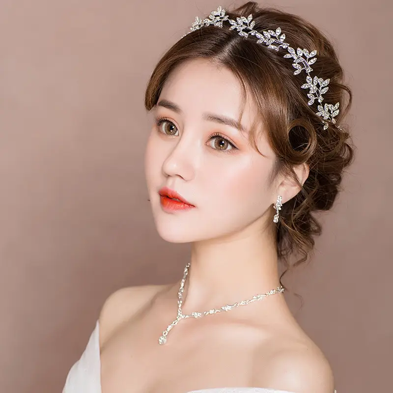 Korean Style Bridal Headband with Crystal Flower Design