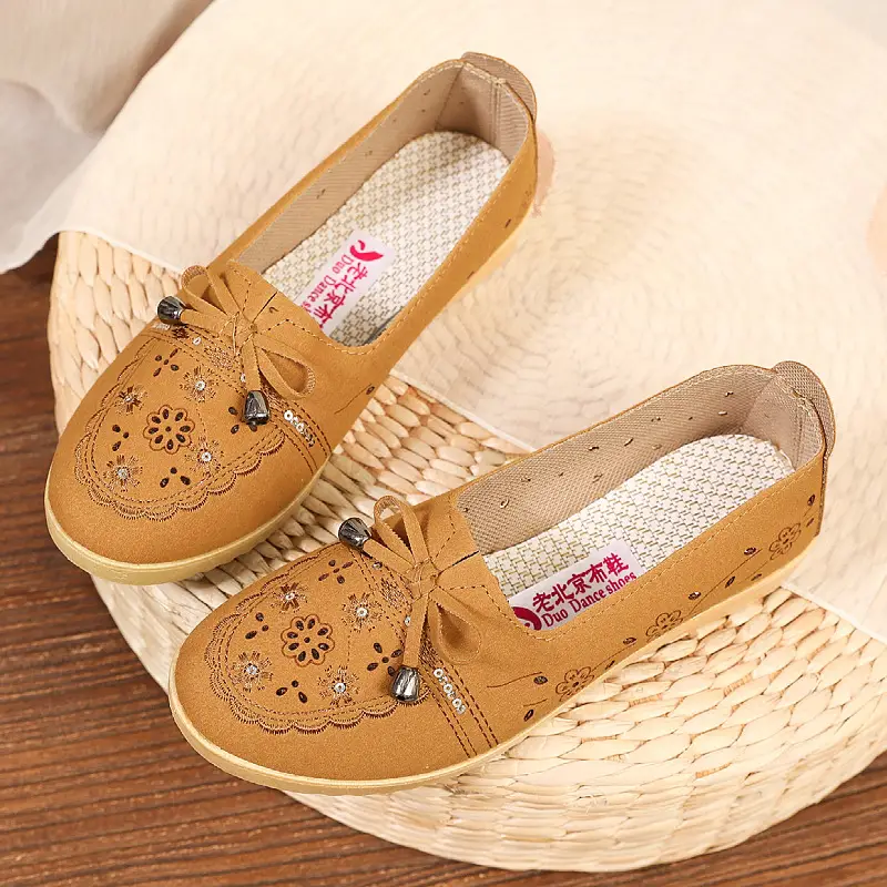 Cross-Border Wholesale New Autumn Old Beijing Cloth Shoes for Middle-Aged and Elderly Mothers Soft Sole Non-Slip Wear-Resistant Slip-On Slip-On Shoes - Image 6