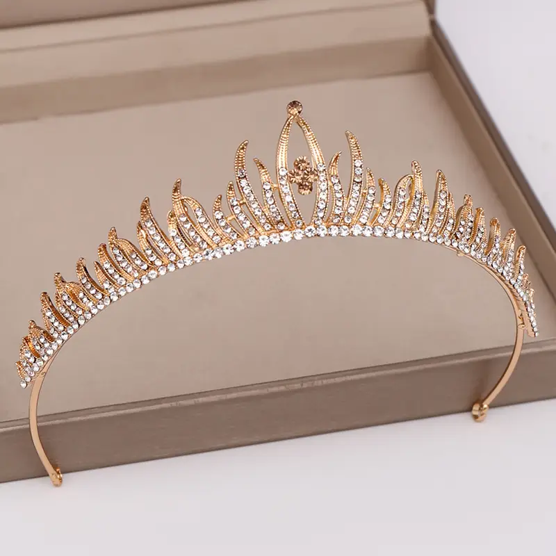 Princess Crown Baroque Headband for Girls 2025 — feature 4