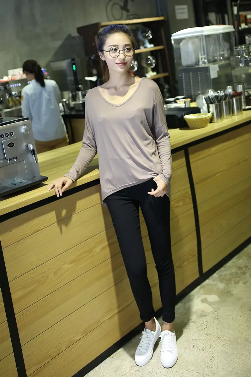 Women's V-Neck Long Sleeve T-Shirt Pink Multi Color — feature 2
