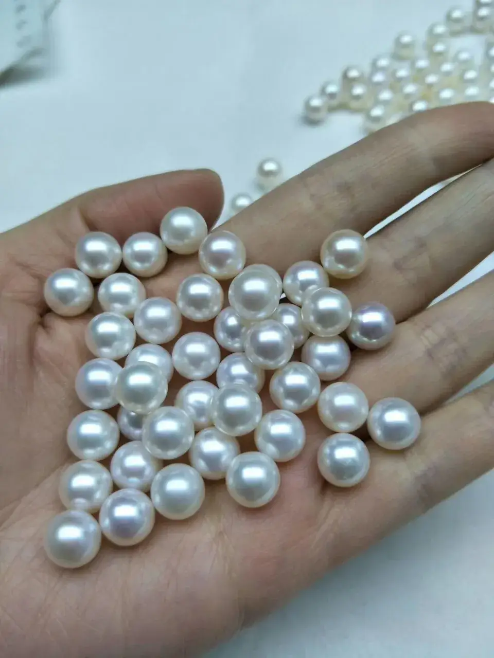Self-supporting White Pearl Particles AAAA3-13mm — feature 3