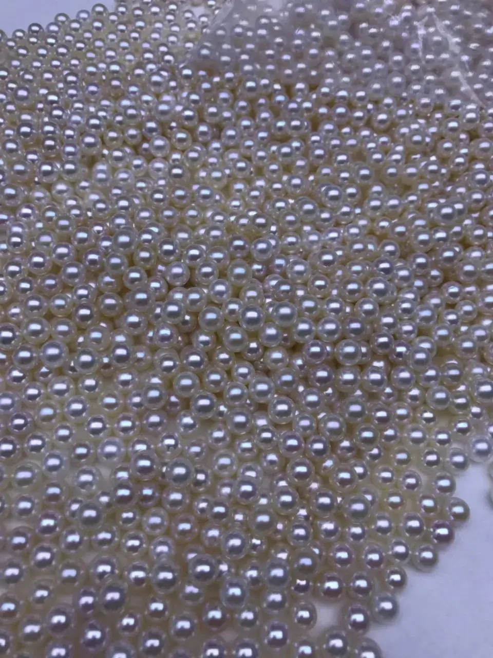 Self-supporting White Pearl Particles AAAA3-13mm — feature 4