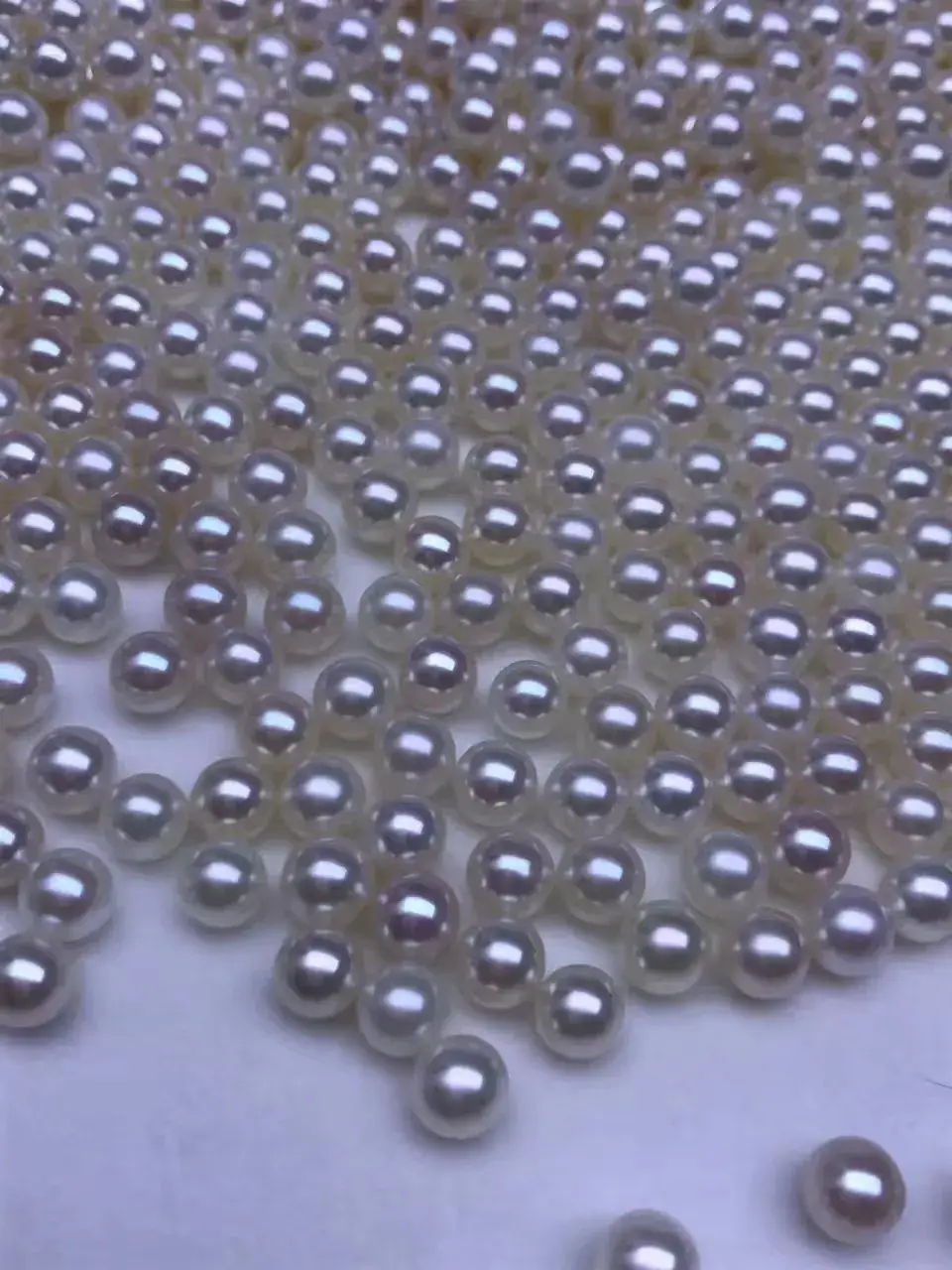 Self-supporting White Pearl Particles AAAA3-13mm — feature 8