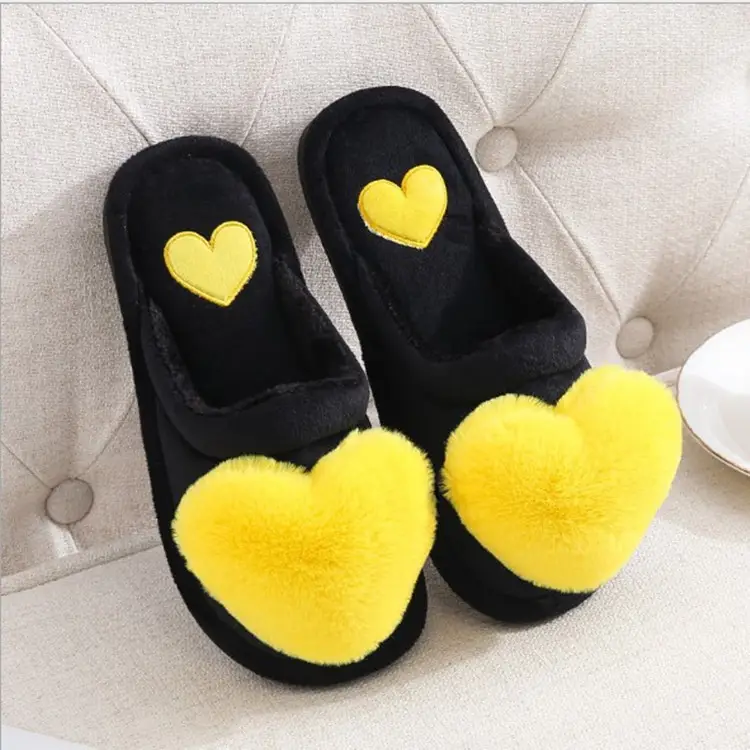 Autumn and Winter New Big Peach Heart Cotton Slippers Women's Warm Non-Slip Thick-Soled Indoor Fashion Cute Fabric Cotton Slippers
