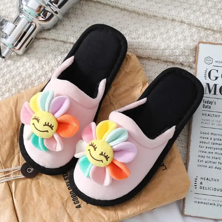 Autumn and Winter New Big Peach Heart Cotton Slippers Women's Warm Non-Slip Thick-Soled Indoor Fashion Cute Fabric Cotton Slippers