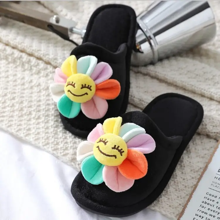 Autumn and Winter New Big Peach Heart Cotton Slippers Women's Warm Non-Slip Thick-Soled Indoor Fashion Cute Fabric Cotton Slippers