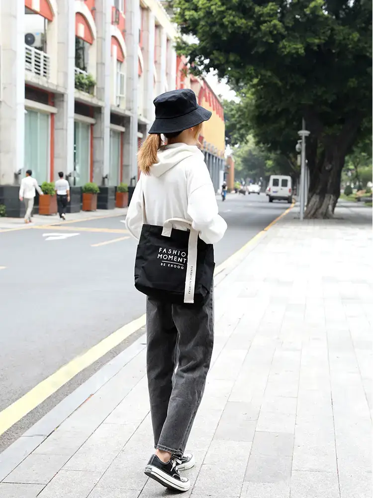 Women Canvas Shoulder Bag Red Strap 2026 - Image 8