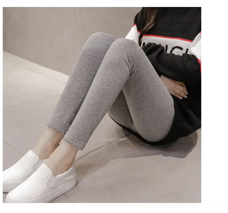 Pregnant Women's Black Fleece Leggings Ankle Length — feature 12