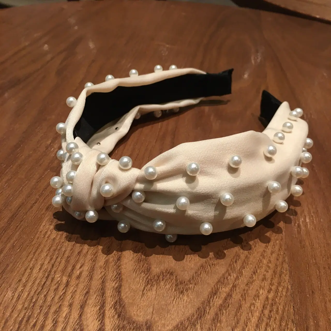 Korean Style Pearl Knotted Headband with White Beads — feature 12