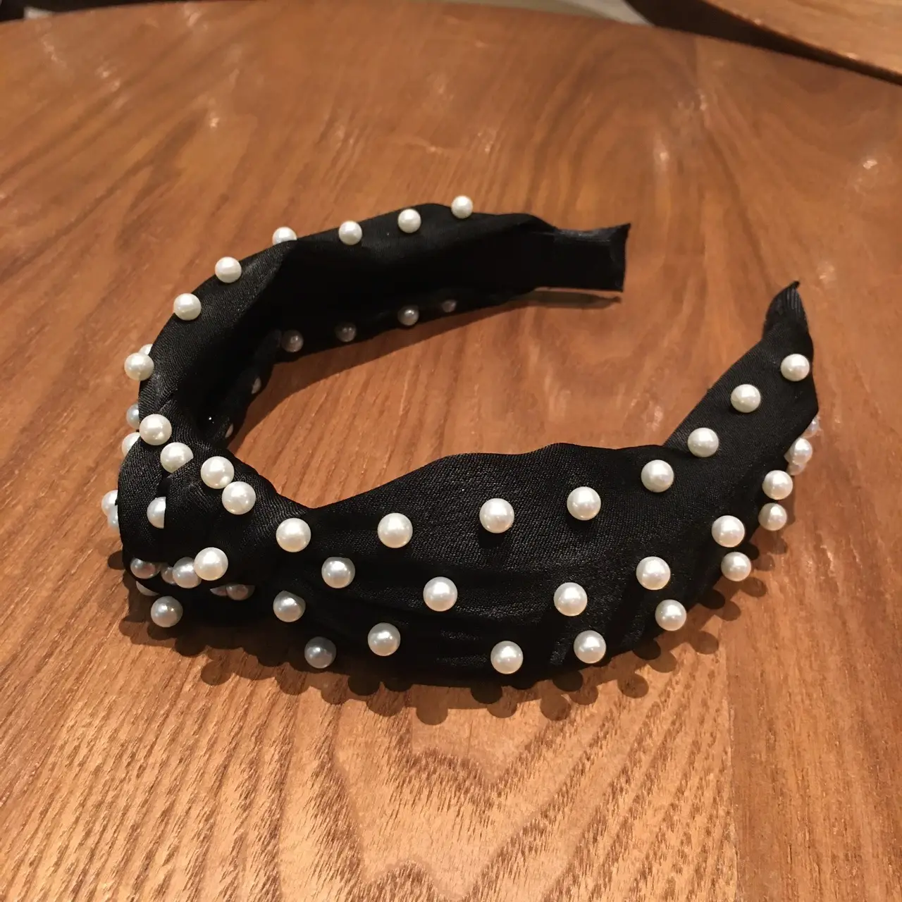 Korean Style Pearl Knotted Headband with White Beads — feature 13