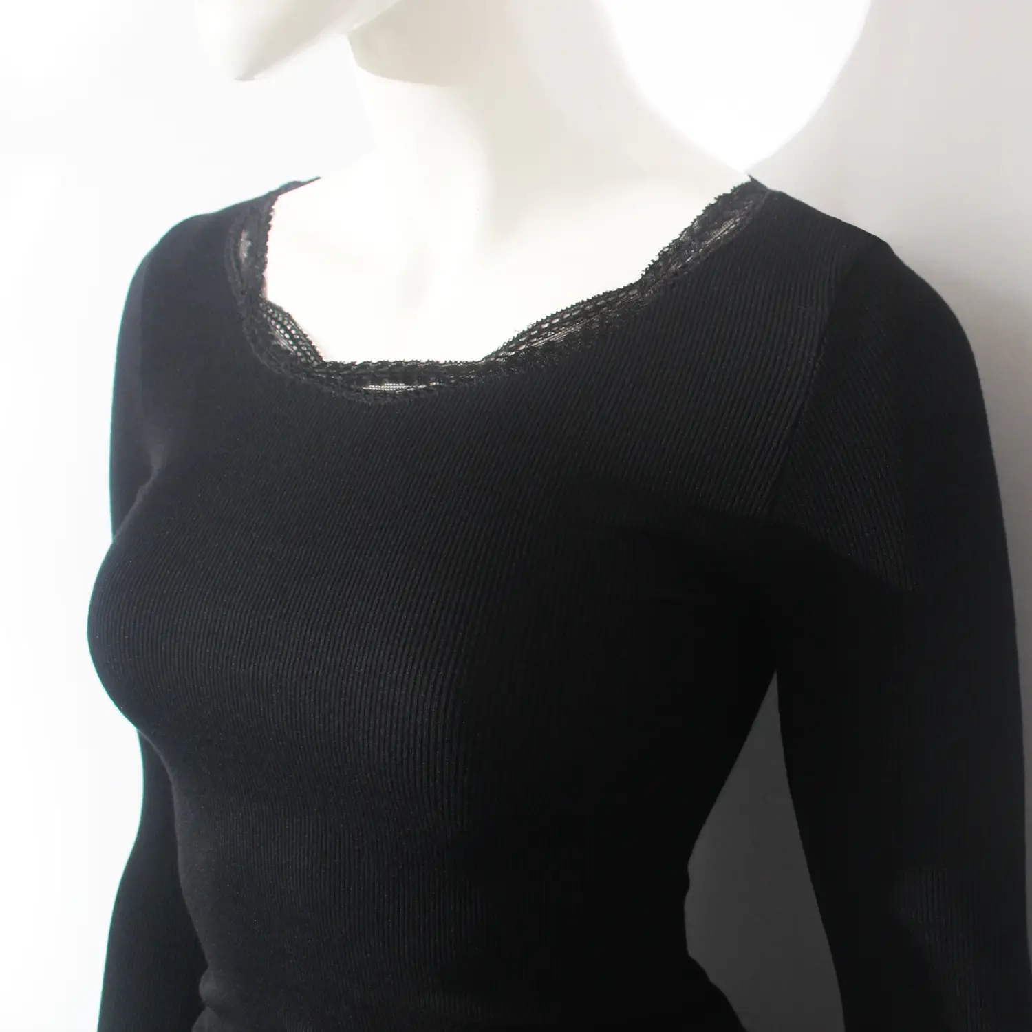 Black Ruffled Turtleneck for Women Winter Warmth — feature 13