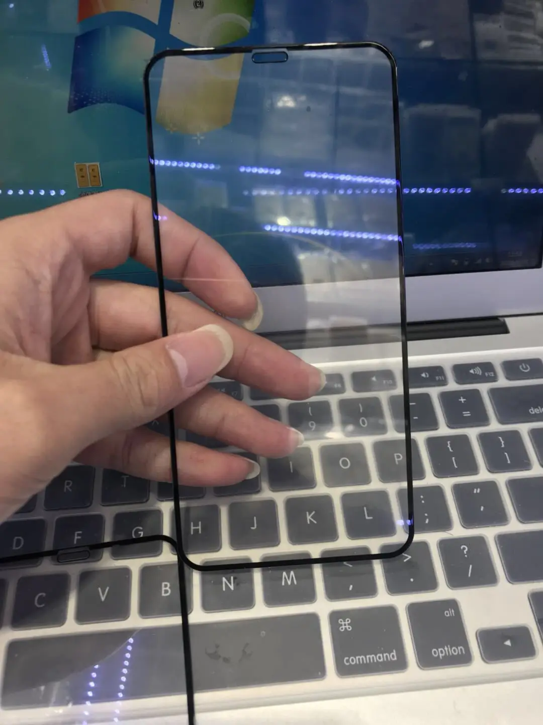 High-Aluminum Tempered Film for iPhone 17Pro — feature 5