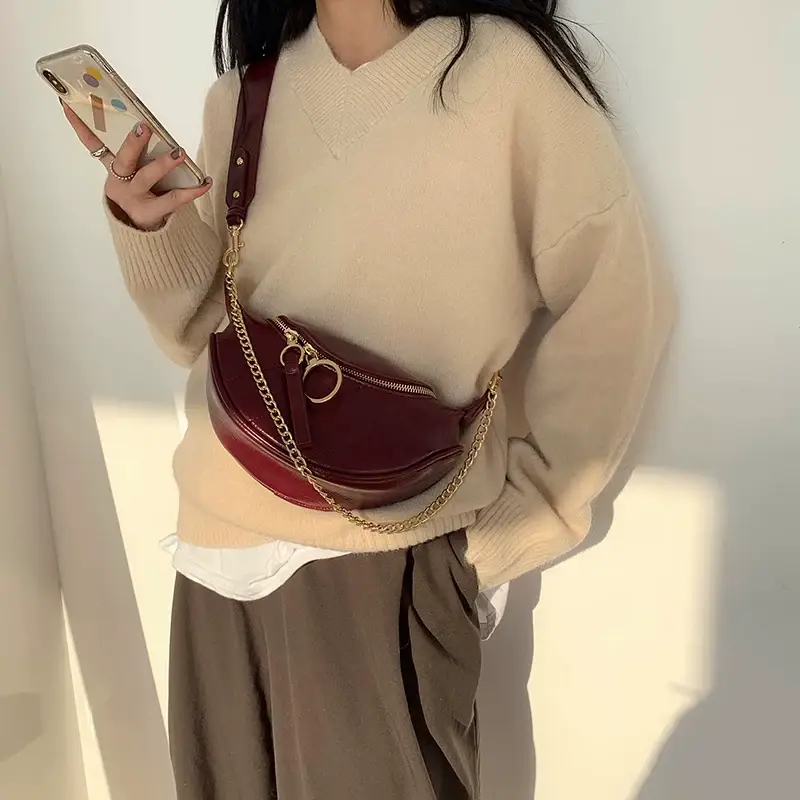 Black Chain Shoulder Bag for Women 2026 — feature 12