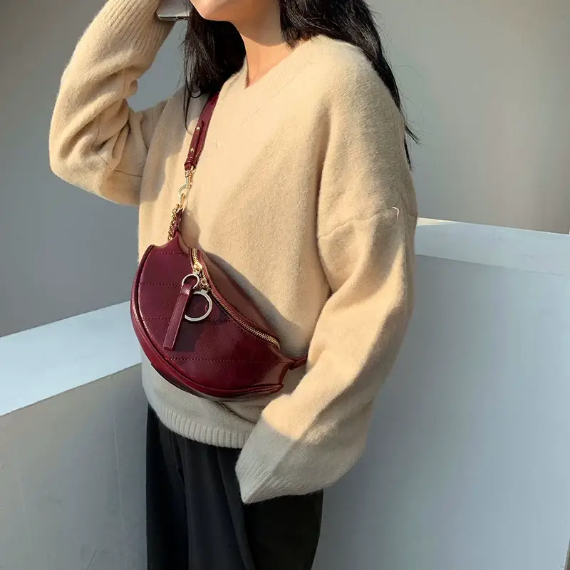 Black Chain Shoulder Bag for Women 2026 — feature 18
