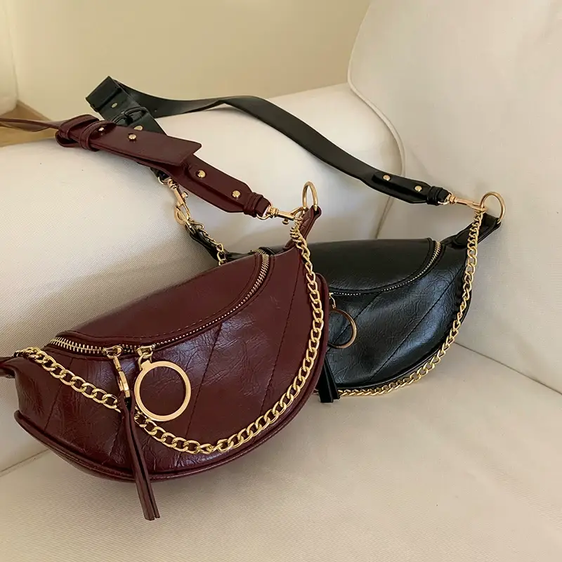 Black Chain Shoulder Bag for Women 2026 — feature 2
