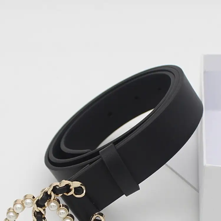 Women's Black Leather Belt with Gold Chain Closure - Image 7