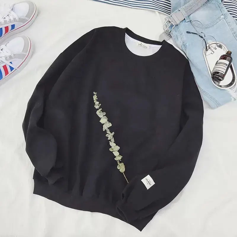 Men's White Loose Korean Style Long Sleeve Sweatshirt - Image 3