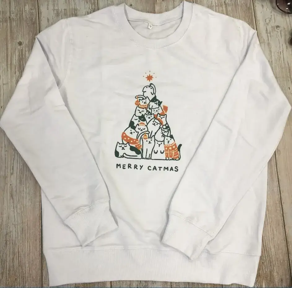 Merry Catmas Grey Sweatshirt with Cat Print - Image 9