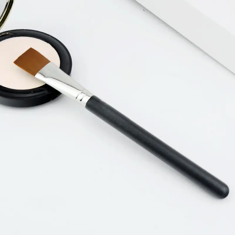 191 Flat Head Makeup Brush for Foundation & Mask - Image 4
