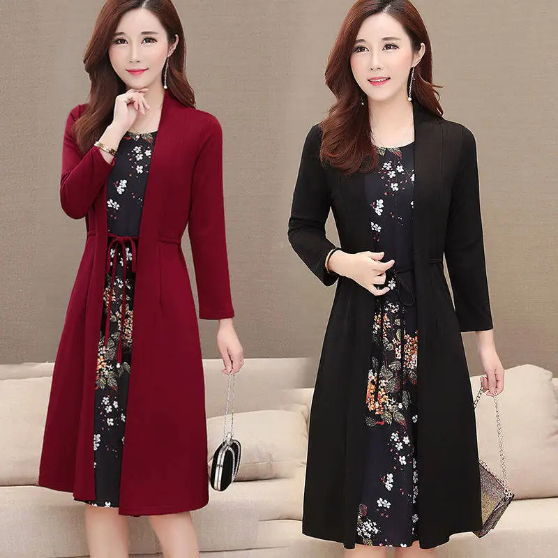 Long-sleeved maroon floral dress for women large