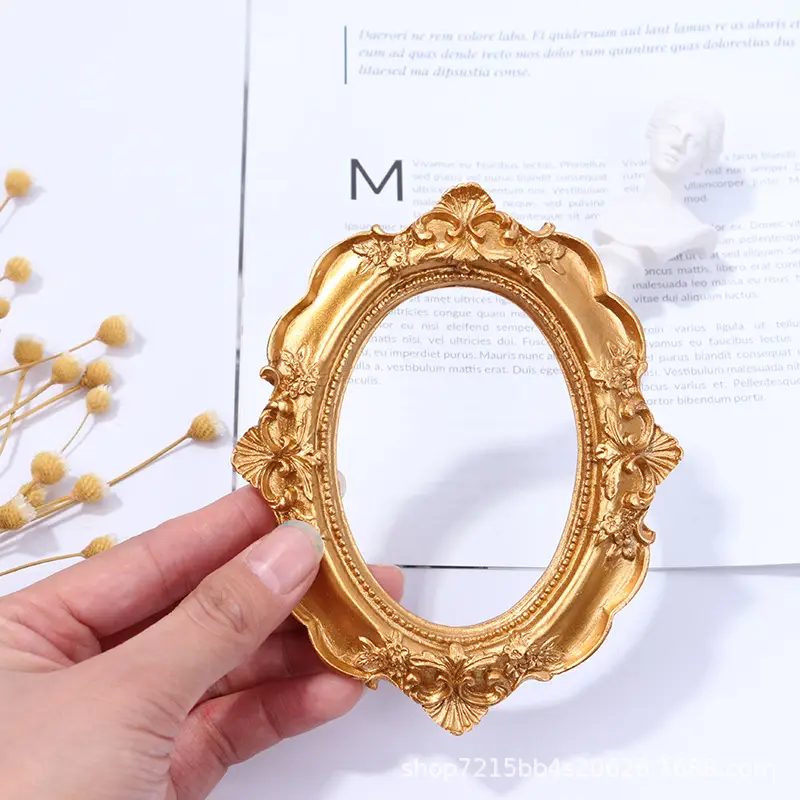 Nordic Retro Gold Resin Earrings & Photo Frame Set - Image 9