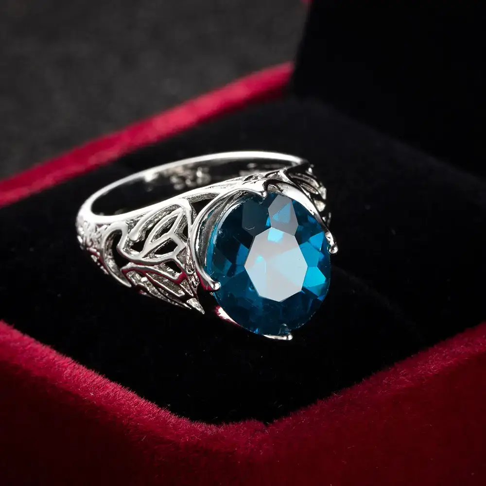 European Silver Zircon Wedding Ring with Floral Design - Image 3