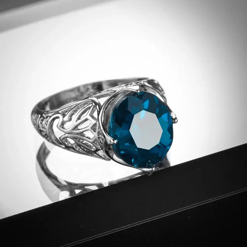 European Silver Zircon Wedding Ring with Floral Design - Image 5