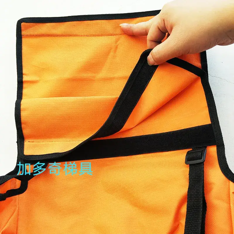 Telescopic Ladder with Orange Cloth Bag 1.4m-1.7m - Image 4