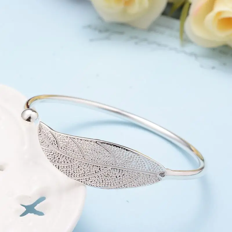 Silver Leaf Artistic Women's Bracelet Wholesale Gift — feature 6