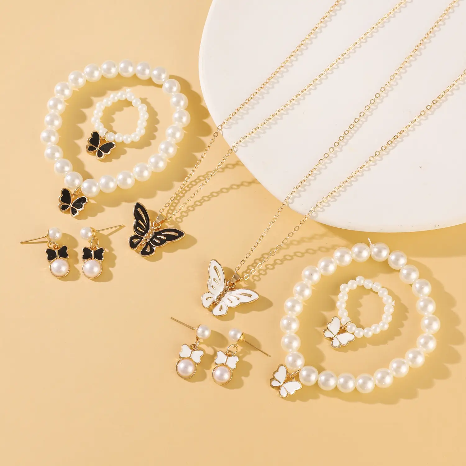 Elegant Diamond Zircon Necklace Earrings Set Gold Plated — feature 17