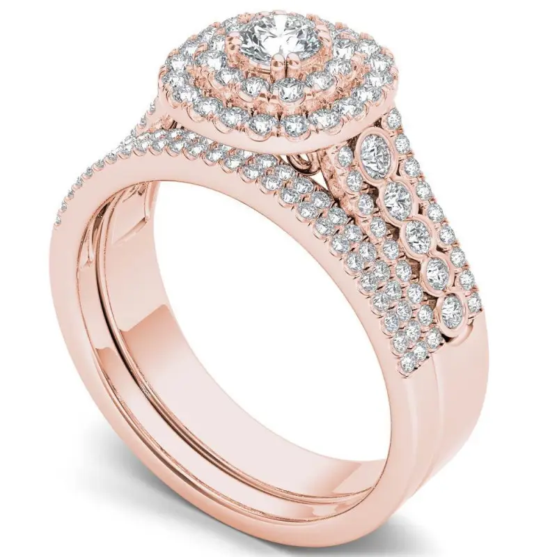Gold Diamond Ring with Zircon Centerpiece — feature 10