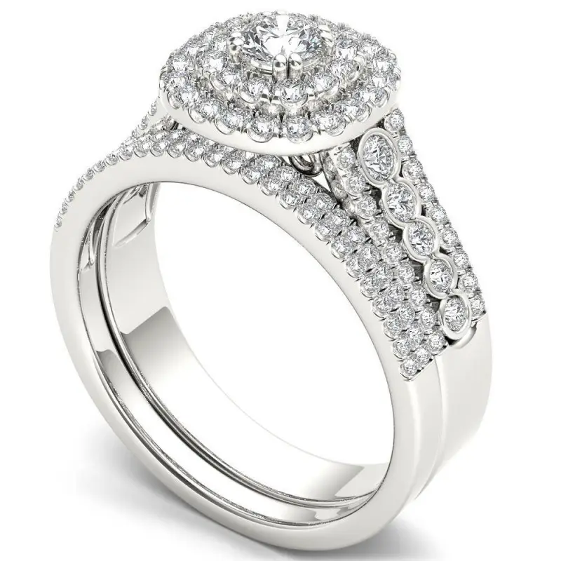 Gold Diamond Ring with Zircon Centerpiece — feature 6